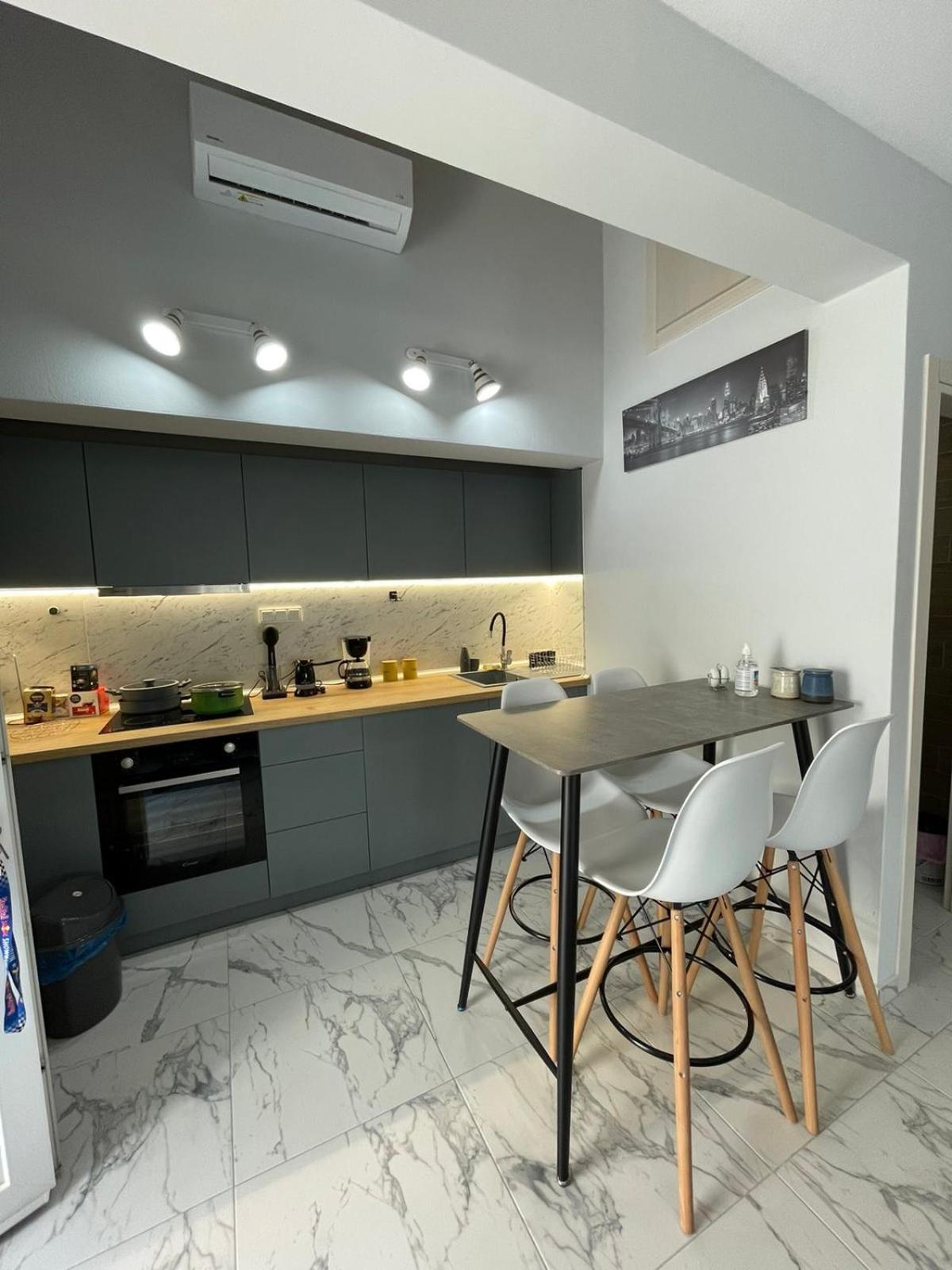Chara's House Apartment