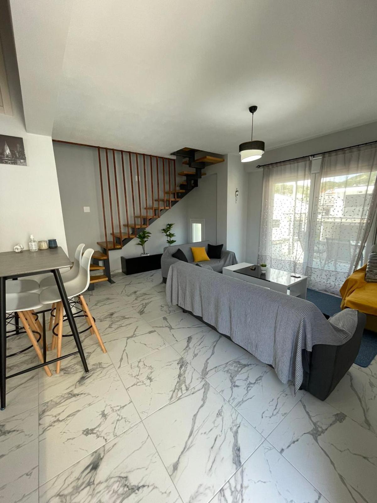 Chara's House Apartment