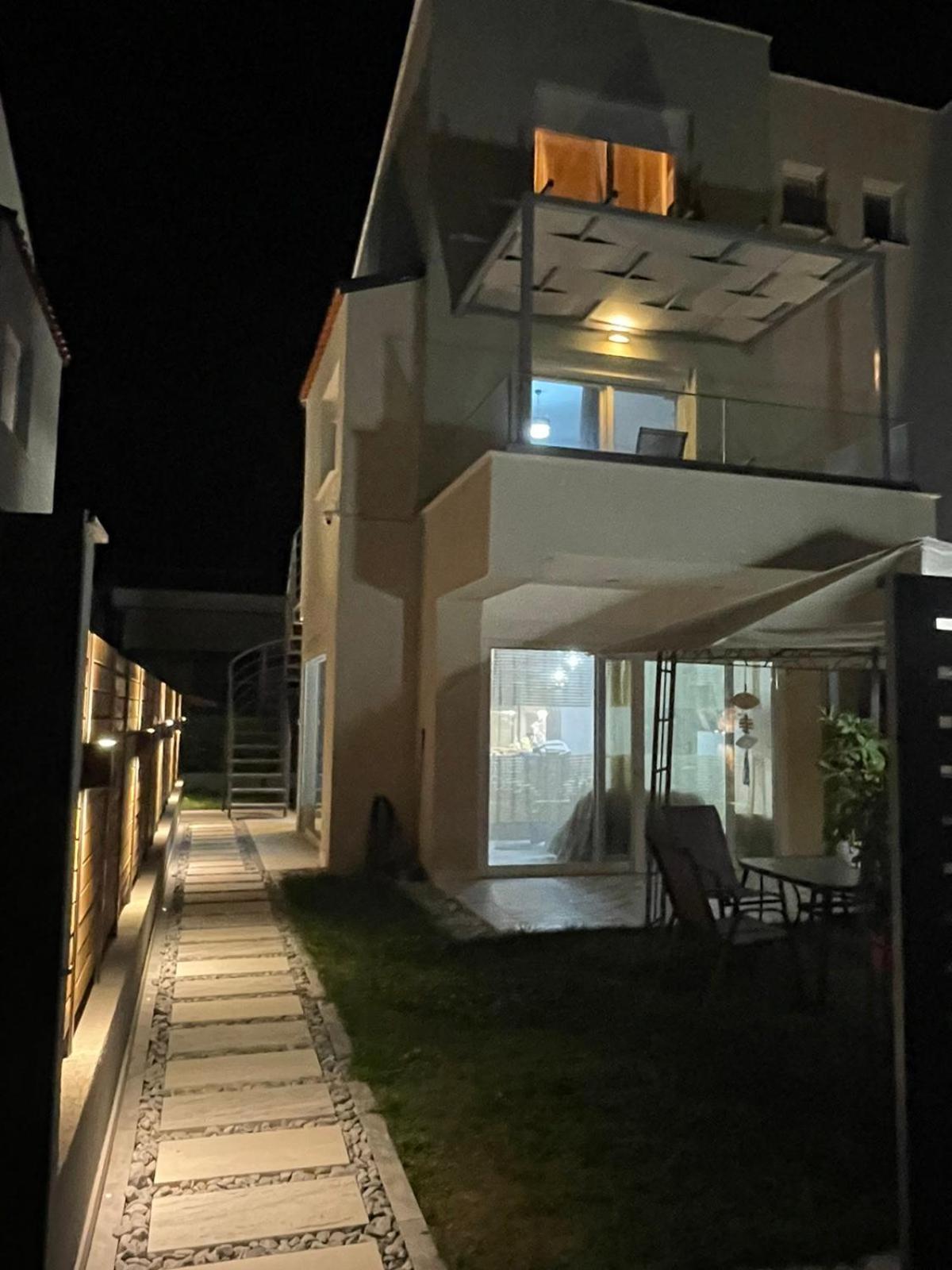 Apartment Chara's House *